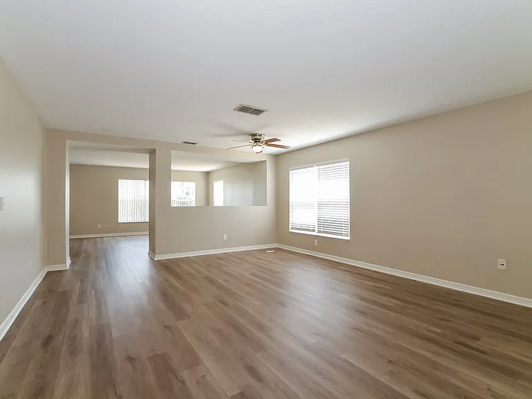 4729 Barbados Loop — Photo 8