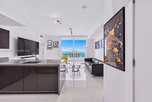 1080 Brickell Ave #3902 Photo 1 1080 Brickell Ave #3902 Photo 1