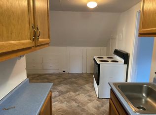 26 Elm St, Gardiner, ME 04345