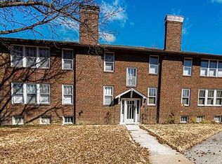 6823 Crest Ave APT 2E, Saint Louis, MO 63130