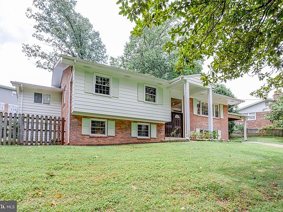4th image of 4916 English Dr