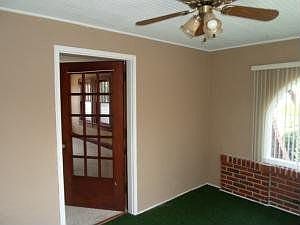 2nd image of 3614 Penn St