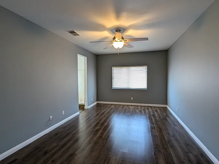 43592 Yukon Ct — Photo 4