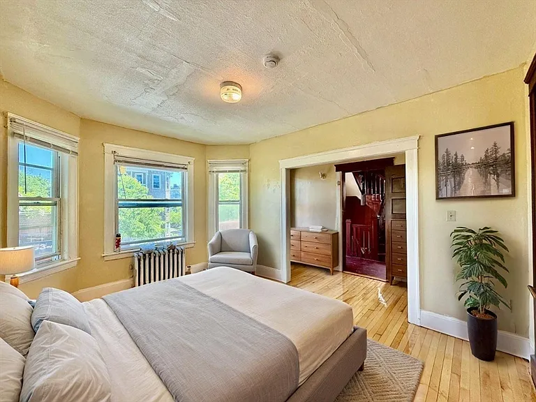 2 Shirley St #2 — Photo 15