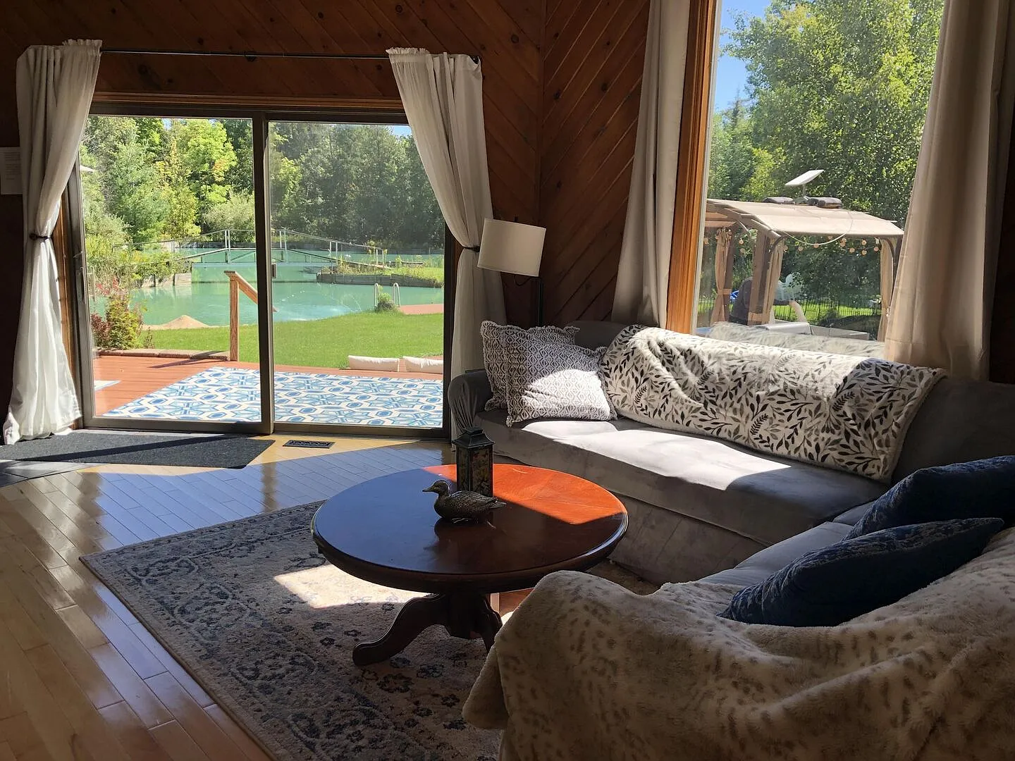 4 bed, 2770 sqft, $2,400 — Photo 2
