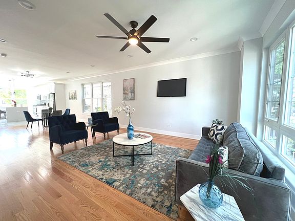 5th image of 1100 N Kedvale Ave