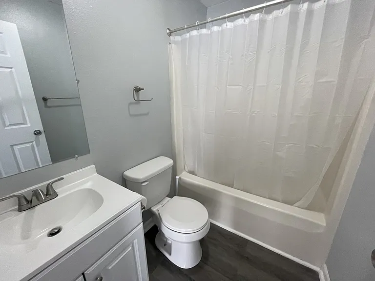 312 Stone Dr #D — Photo 6