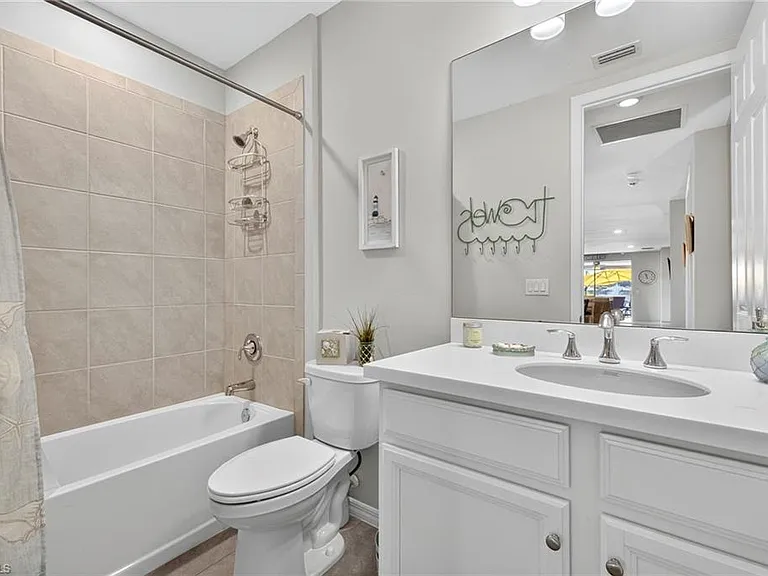 14582 Edgewater Cir — Photo 19