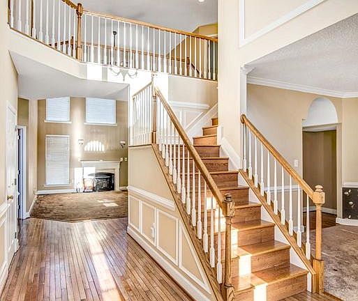 4th image of 1036 Wales Dr