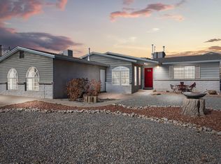 9413 Reba Ave SW, Albuquerque, NM 87121