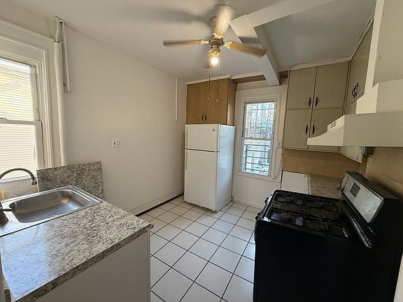 3rd image of 828 Newark Ave APT 1