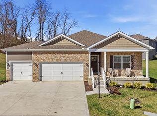 146 Oak Valley Ct, Newark, OH 43055