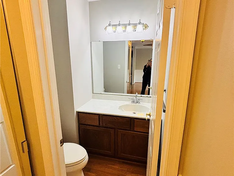 2427 Linksman Ln — Photo 17