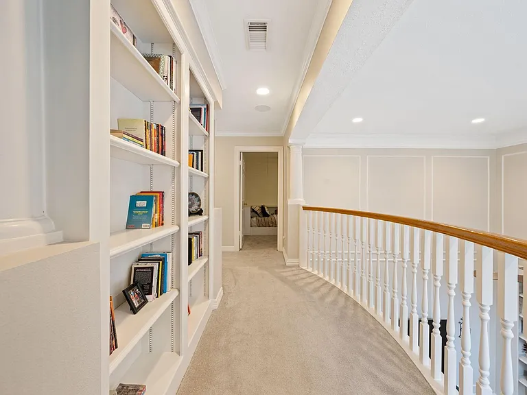 3415 Kingsway Ct — Photo 10