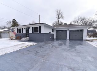504 Columbian Blvd, Armstrong, IA 50514