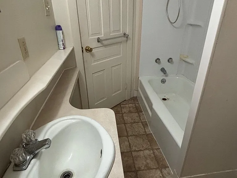 976 W Main St #2 — Photo 10