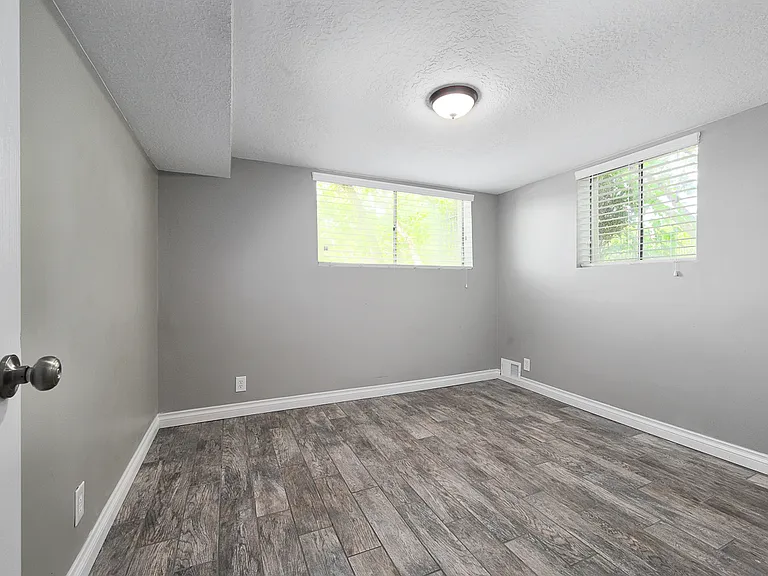 1408 Binford St — Photo 9