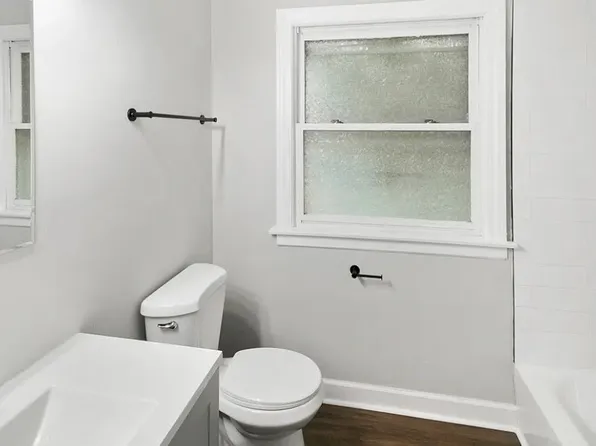 5071 Hatchett Dr, Grand Bay, AL 36541