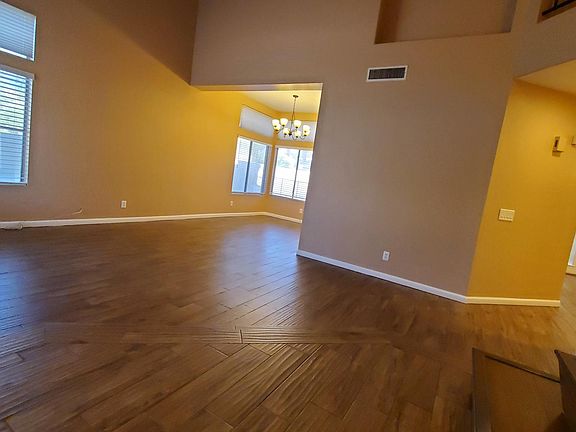 4th image of 2513 Cortina Ave