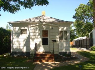 221 B St N, Richardton, ND 58652