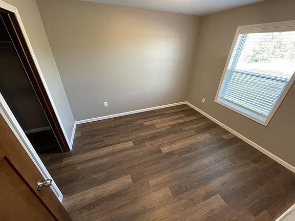 4th image of 1021 30th St NW #112