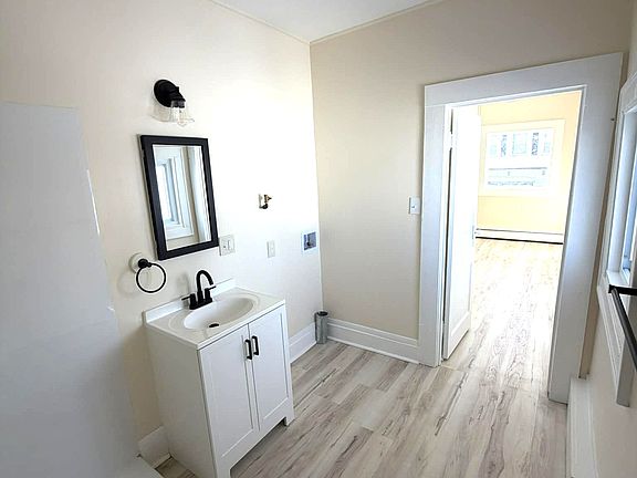 3rd image of 311 W Chisholm St #3