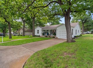 119 W Akard St, Weatherford, TX 76086