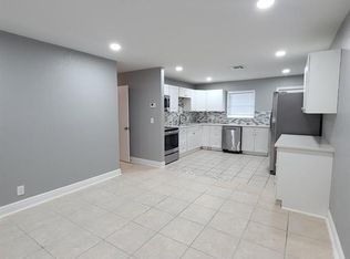 1634 W 9th St APT 4, West Palm Beach, FL 33404