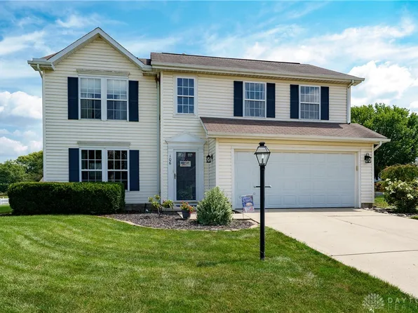 106 Springhouse Dr, Englewood, OH 45322