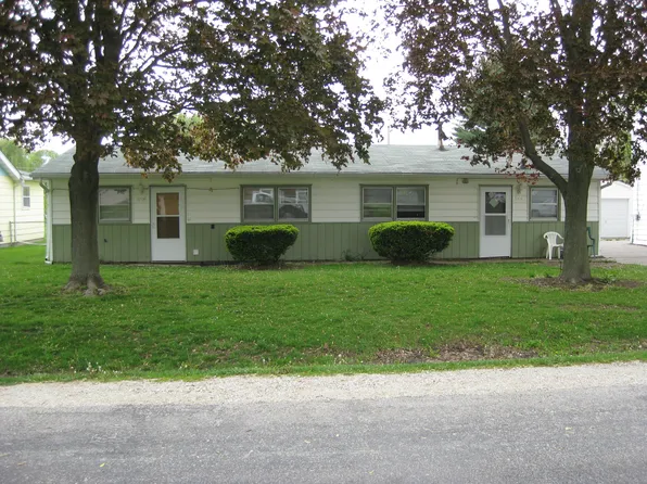 1206 11th St, Silvis, IL 61282