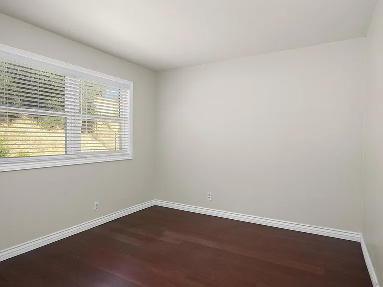 885 Eldorado Dr — Photo 33