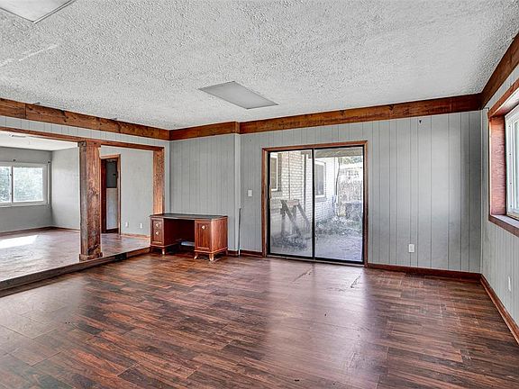 4th image of 4122 Rendale Dr