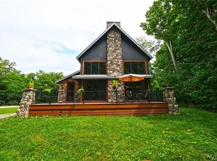 11920 Hanford Rd, Silver Creek, NY 14136