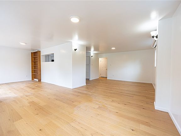 5th image of 108 Lewis Dr