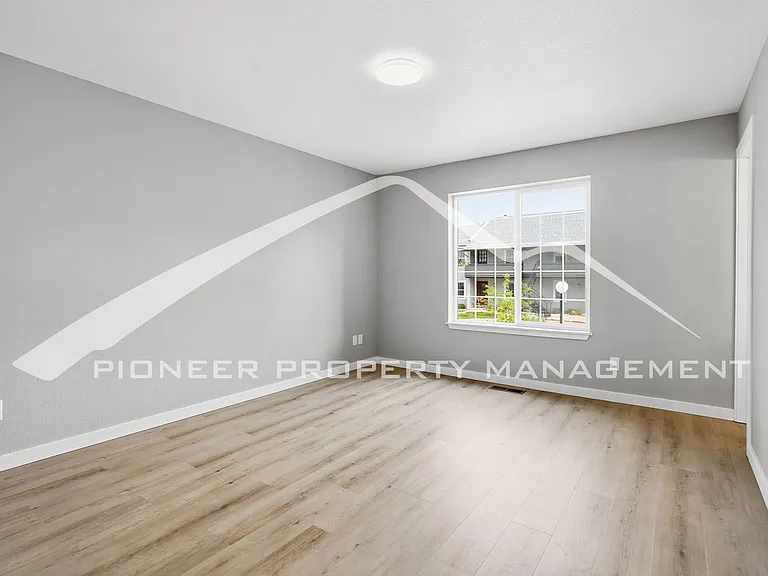 2301 E Fremont Ave #S02 — Photo 12