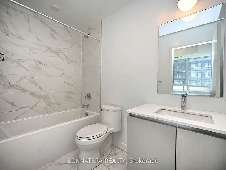405 Dundas St W #319 — Photo 31