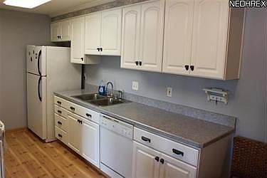 5th image of 9720 Cove Dr Unit 32G