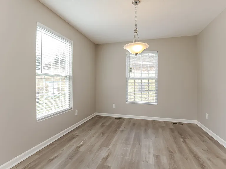 2561 Jordan Ridge Dr — Photo 6