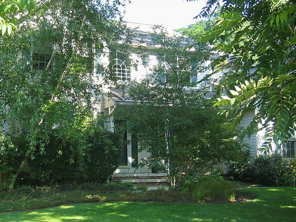 Lush Landscaping provides privacy and beauty
