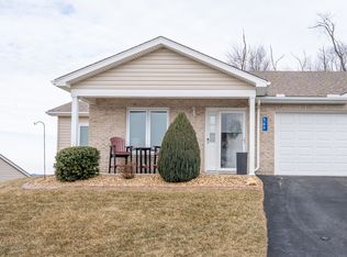 569 Sunview Cir, Latrobe, PA 15650