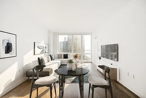 605 W 42nd St Photo 1 605 W 42nd St Photo 1