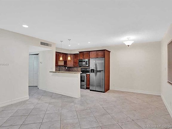 2nd image of 4050 NE 12th Ter APT 2