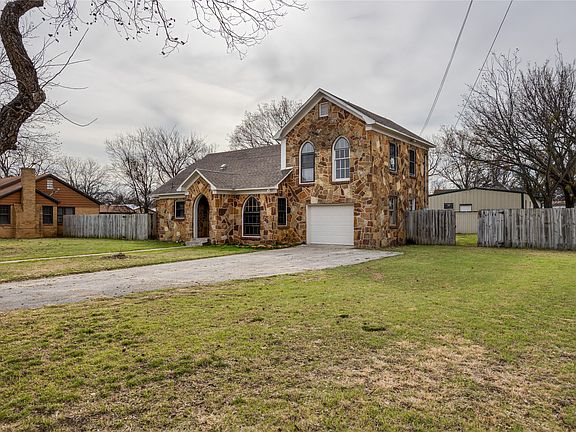 5th image of 833 W Live Oak St