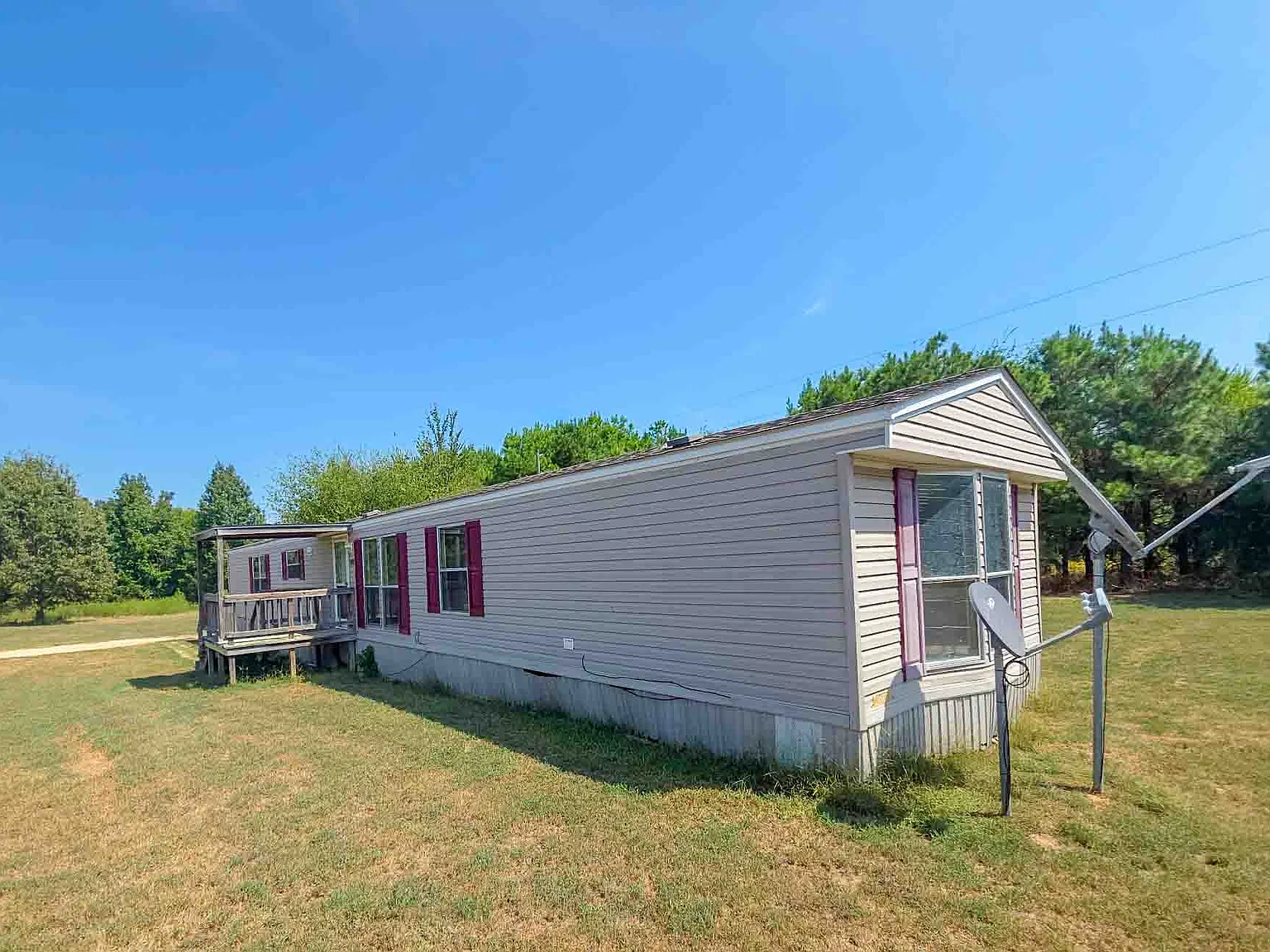 3 bed, 1300 sqft, $1,199 — Photo 2