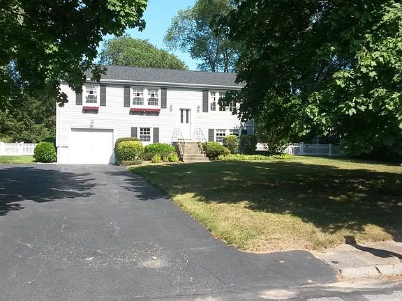 2nd image of 12 Skyline Dr