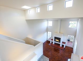 667 Brooks Ave, Venice, CA 90291