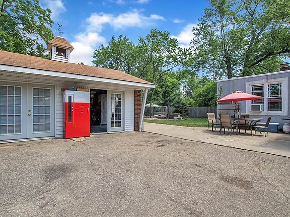 3rd image of 35258 Cady St