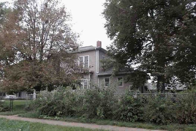 2nd image of 619 S 10th St