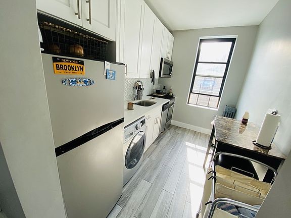 3rd image of 2075 E 16th St APT 4K