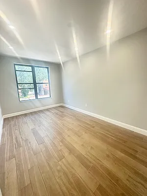 Rented by Luxian International Realty LLC | media 12